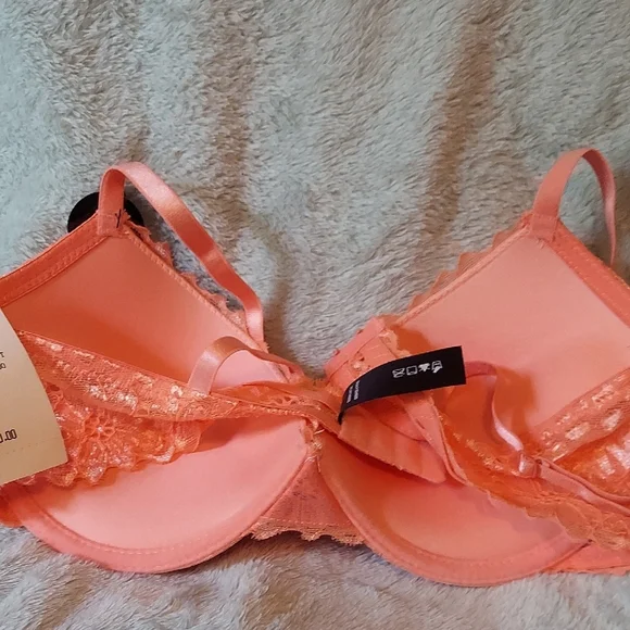 Rene Rofe Lace Bra in Peach - Picture 4 of 4